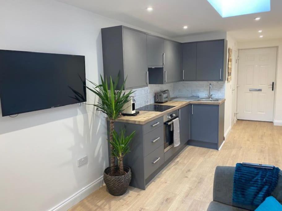Stylish 1 Bedroom Studio Outdoor Area And Hot Tub Bournemouth Esterno foto