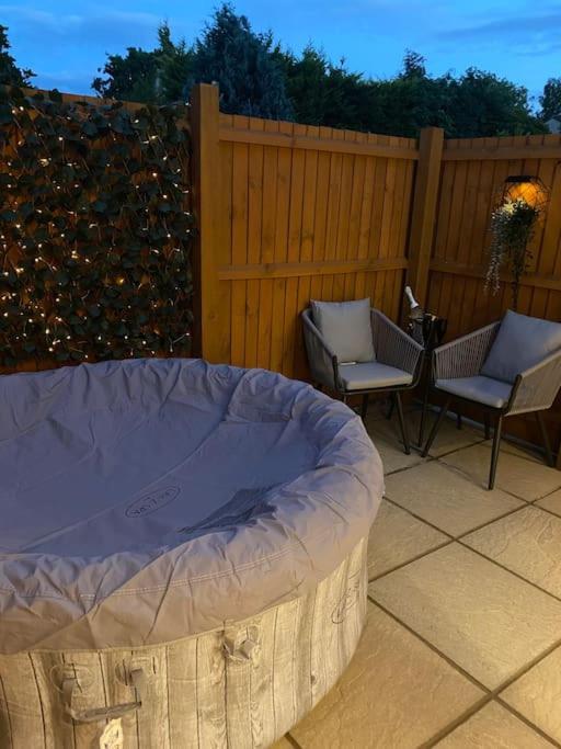 Stylish 1 Bedroom Studio Outdoor Area And Hot Tub Bournemouth Esterno foto